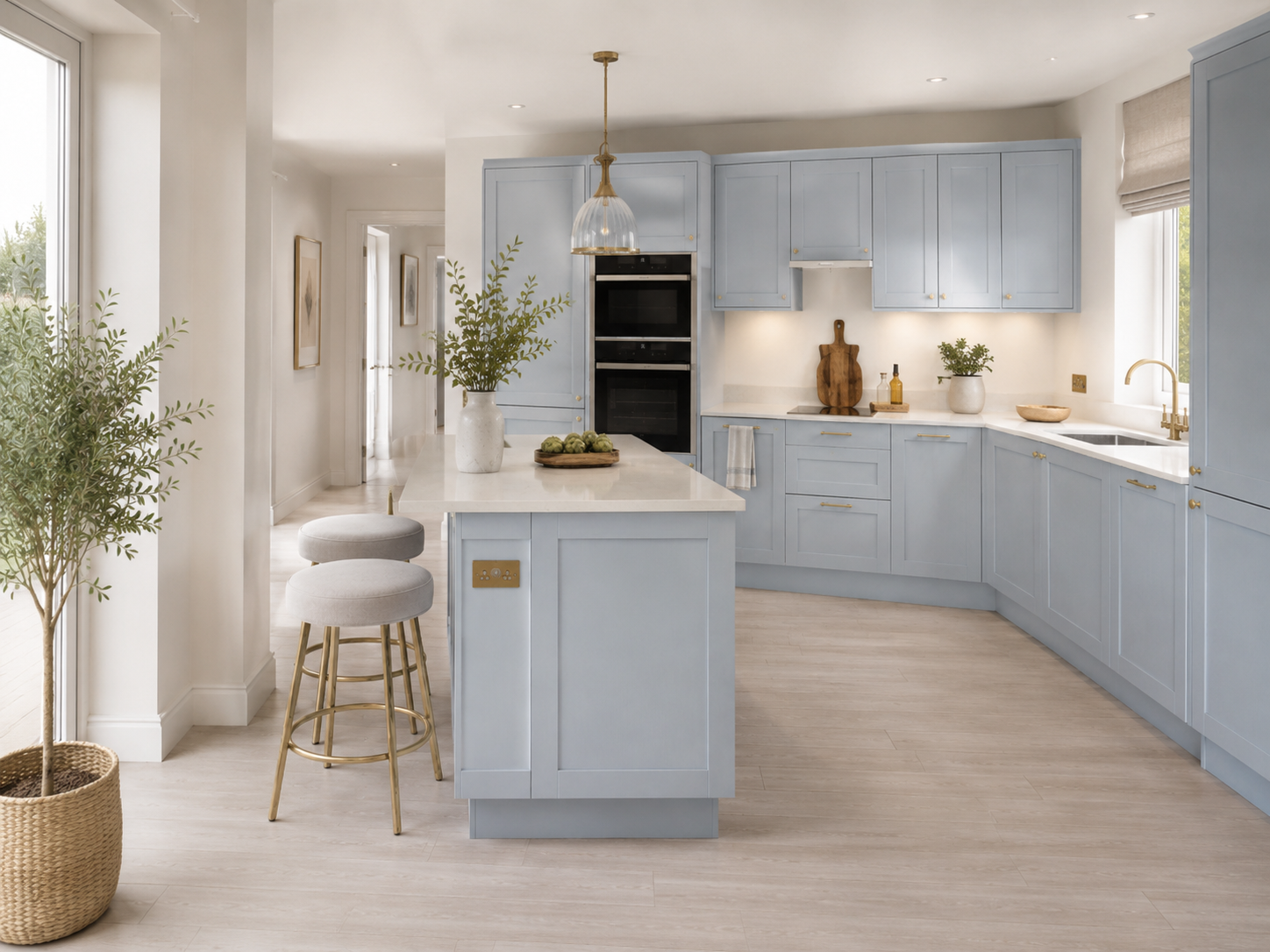 Powder blue shaker kitchen with brass taps and marble worktops — Powder Blue — Dominus Design Bespoke Luxury Kitchens London | Vxro.pl